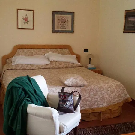 Relais Il Chiostro Di Отель Пиенца