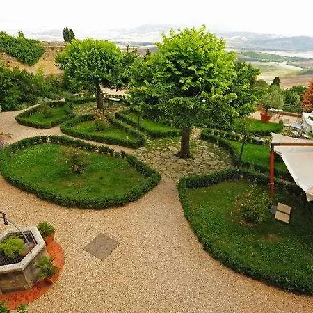 Relais Il Chiostro Di 4* Пиенца