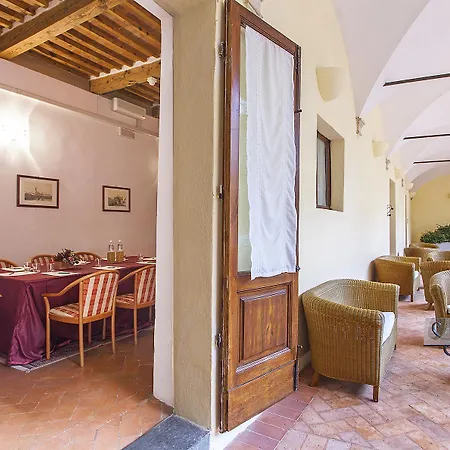 Отель Relais Il Chiostro Di 4*