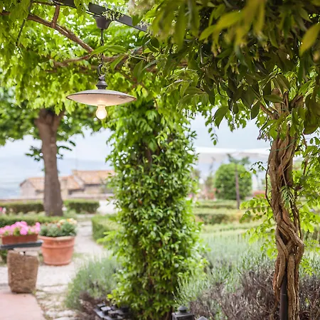 Отель Relais Il Chiostro Di 4*