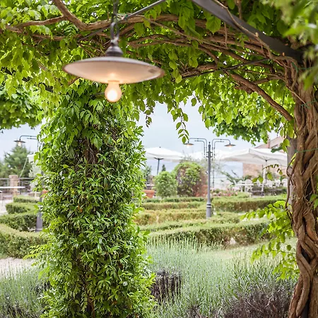 Отель Relais Il Chiostro Di