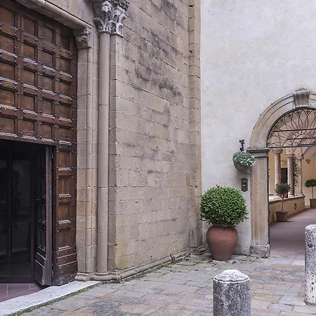 Relais Il Chiostro Di 4* Пиенца
