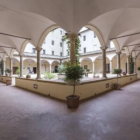 Relais Il Chiostro Di 4* Пиенца