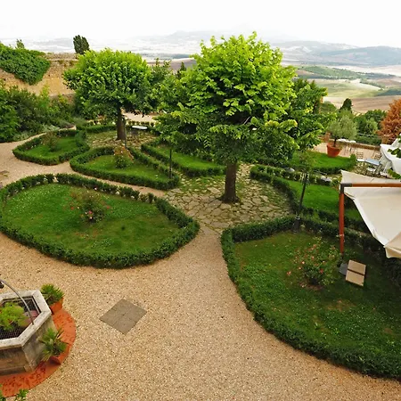 Отель Relais Il Chiostro Di 4*