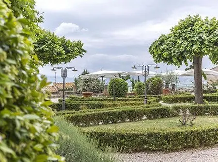 Relais Il Chiostro Di Отель 4*