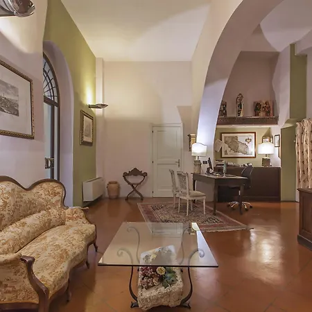 Relais Il Chiostro Di Отель Пиенца