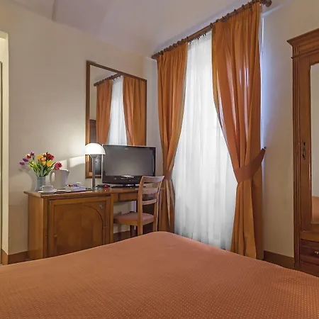 Relais Il Chiostro Di Отель Пиенца