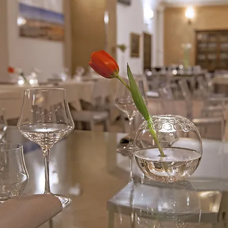 Отель Relais Il Chiostro Di 4*