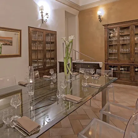 Relais Il Chiostro Di Отель Пиенца