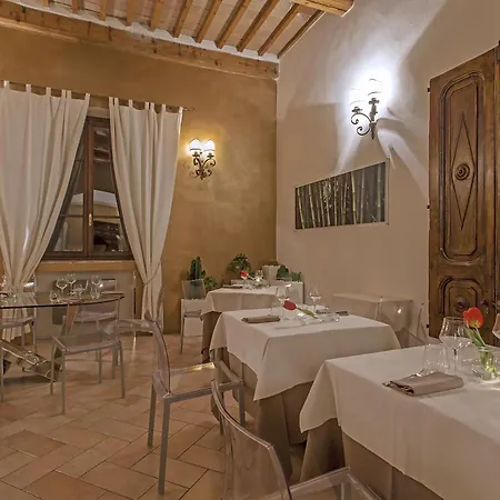 Relais Il Chiostro Di 4*