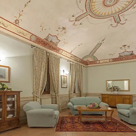 Relais Il Chiostro Di 4*