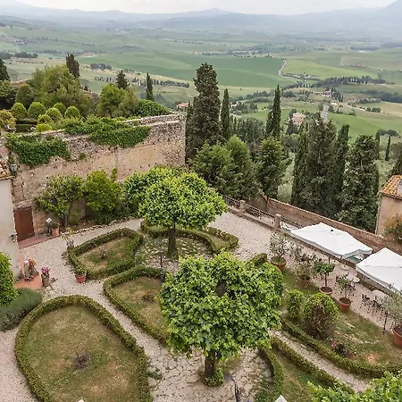 Отель Relais Il Chiostro Di