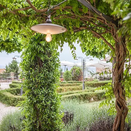 Отель Relais Il Chiostro Di