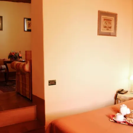 Отель Relais Il Chiostro Di 4*